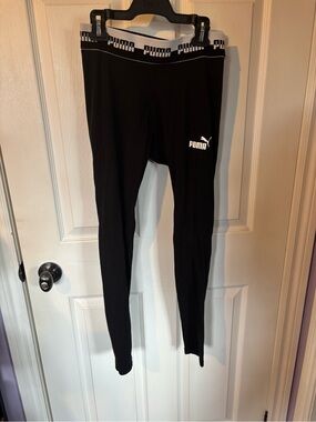 Women’s puma leggings